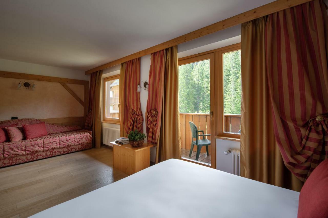 Carlo Magno Hotel Spa Resort 마돈나 디 캄필리오 외부 사진